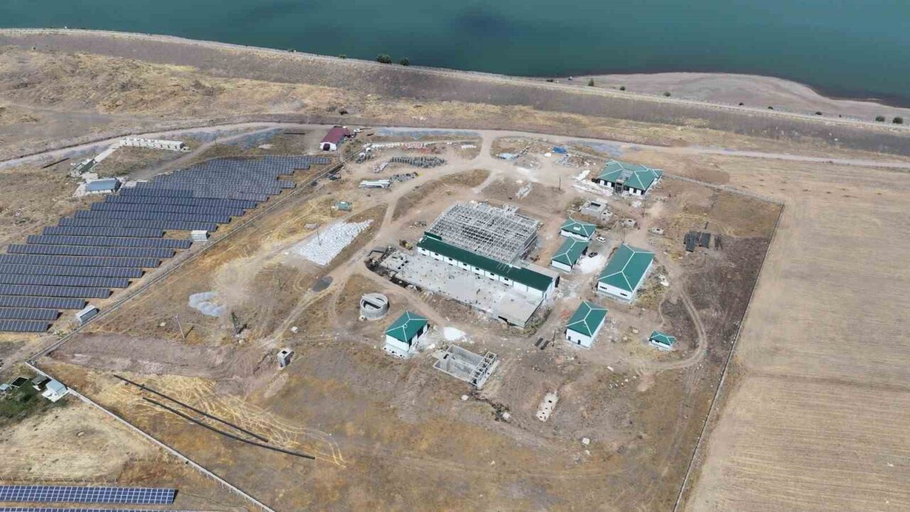 Ağrı'nın Patnos ilçesine tamamlanacak İçme Suyu Arıtma Tesisi ile, yıllık