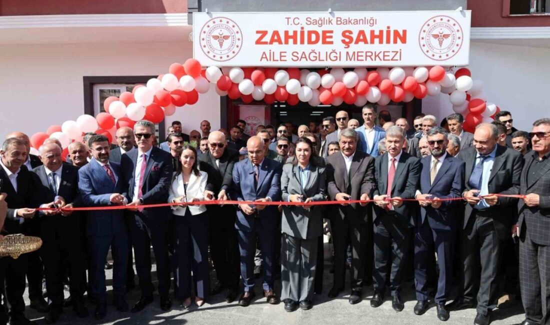 Ağrı'nın Patnos ilçesinde Zahide Şahin Sağlık Ocağı açıldı. Vali Mustafa