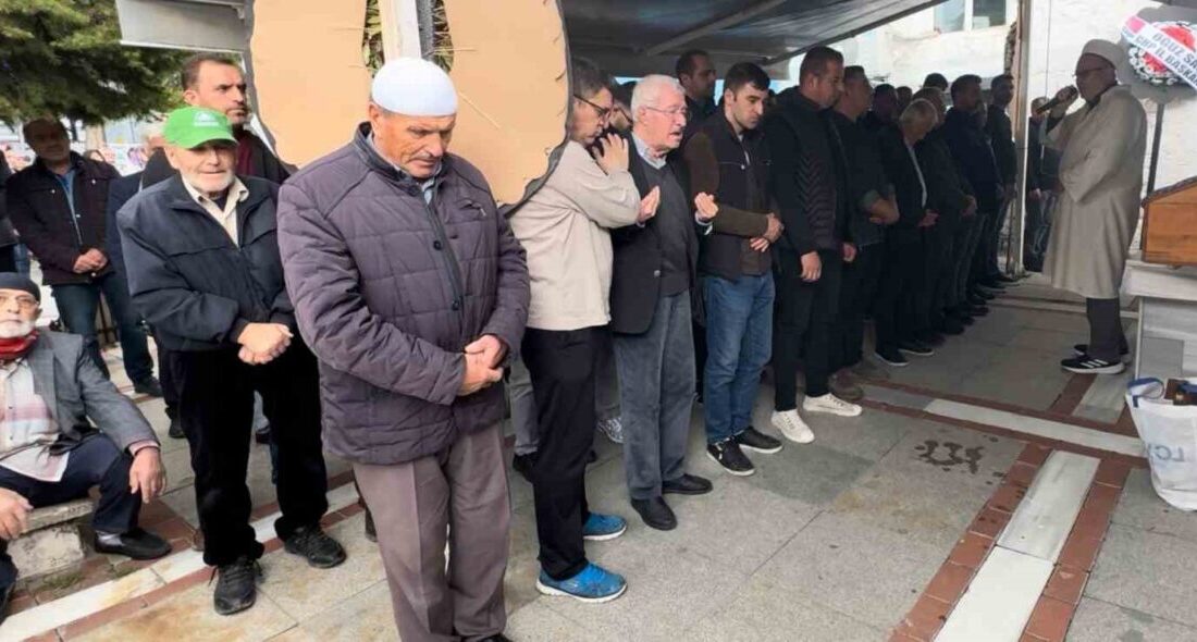 Edirne Yıldırım Bayezıd Mahallesi'nde, 72 yaşındaki Sebahat Çevikol evinde perde