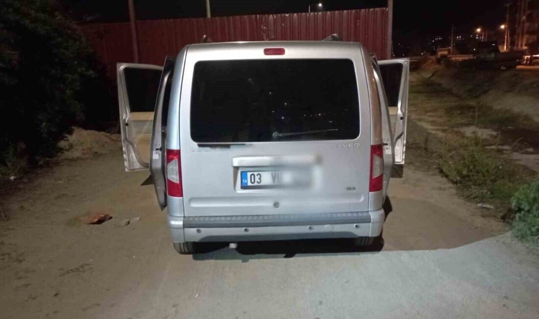 Salihli’de Polis Takibine Uymayan Genç Sürücüye 160 Bin TL Ceza Kesildi Manisa'nın Salihli ilçesinde polis ekipleri, "dur" ihtarına uymayarak 80 kilometre