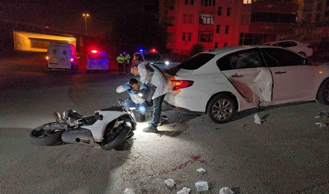 Karabük’te “Dur” İhtarına Uymayan Motosikletli Otomobille Çarpıştı: 2 Yaralı Karabük’te 100. Yıl Mahallesi'nde polis "dur" ihtarına uymayan motosiklet sürücüsü