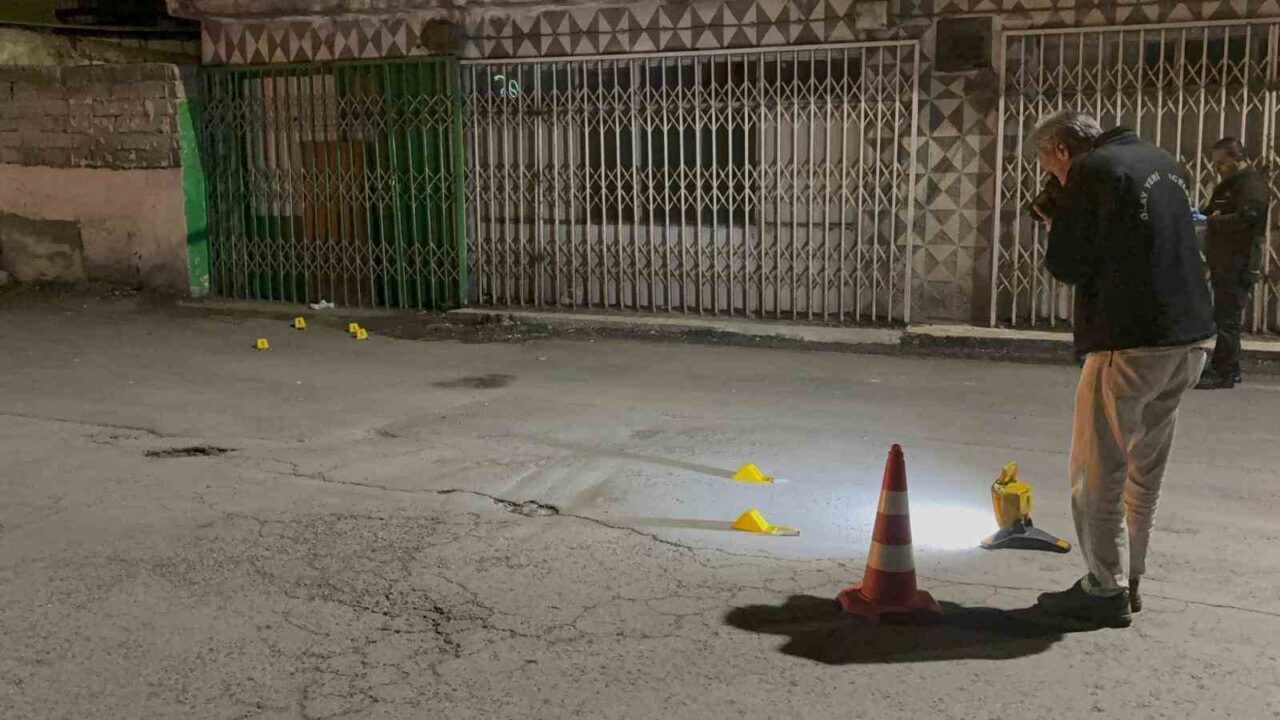 Kocasinan’da Pompalı Tüfekli Saldırı: Evin Duvarı ve Camı Zarar Gördü, Yaralı Yok