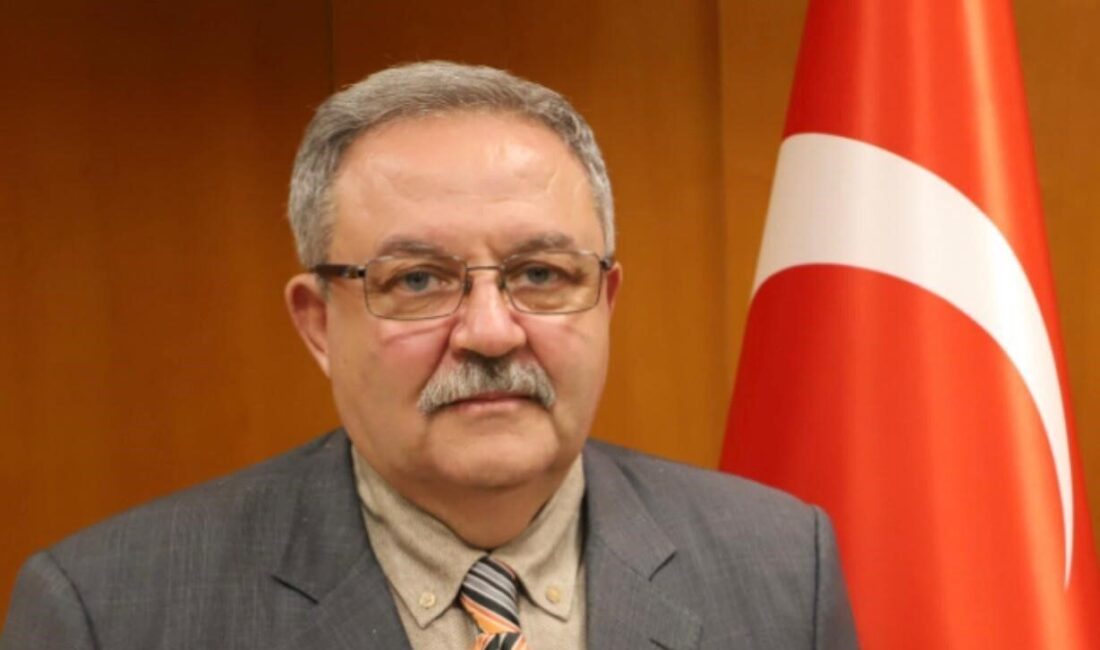 Prof. Dr. Mahmut Doğru, Fırat Üniversitesi’nden ‘Takiyüddin Fizik Ödülü’ne layık görüldü Fırat Üniversitesi'nden Prof. Dr. Mahmut Doğru, 2. Uluslararası Türk Dünyası