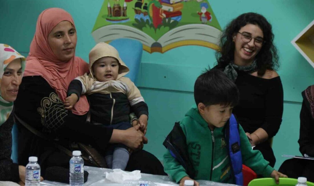 Eskişehir’deki Okulda Veliler İçin Psikolojik Danışmanlarla Çocuk Gelişimine Yönelik Etkinlik Düzenlendi Eskişehir'deki Mareşal Fevzi Çakmak İlköğretim Okulu, "Gel Konuşalım" etkinliğiyle velileri