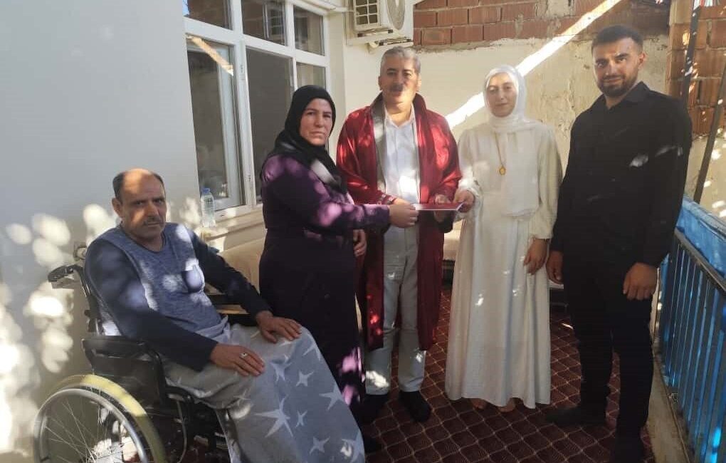 Elazığ'da rahatsızlığı nedeniyle kızı Rukiye Eda'nın nikahına katılamayan Mehme Bingöltekin'e