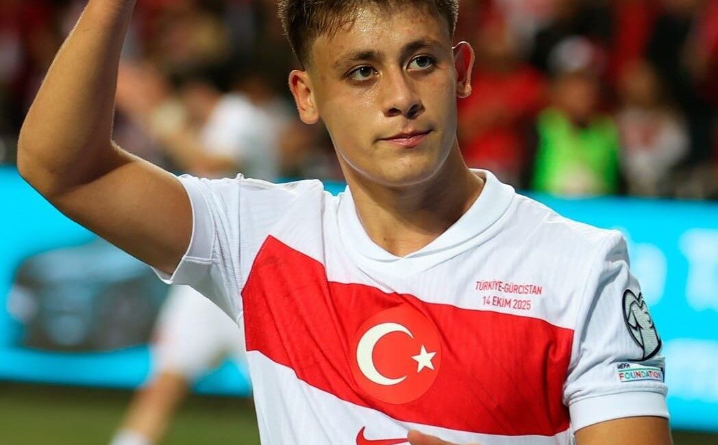 Real Madrid, A Milli Takım’ın Gürcistan’ı 4-1 yenmesinin ardından Arda Güler’in fotoğrafını sosyal medya hesabından paylaştı. A Milli Takım, Gürcistan'ı 4-1 mağlup ettikten sonra Real Madrid,