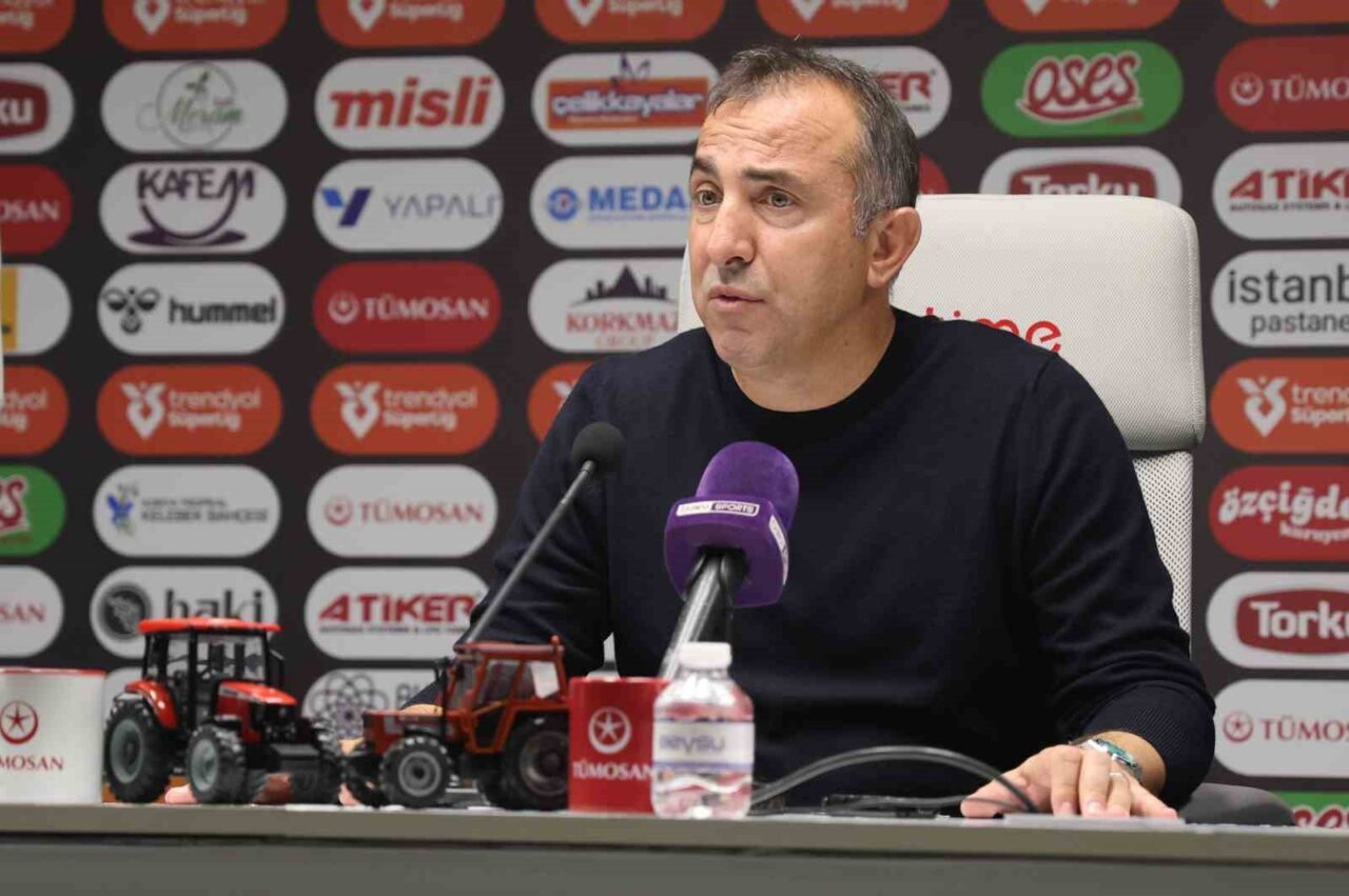 Konyaspor Teknik Direktörü Recep Uçar, Beşiktaş'a 2-0 kaybettikleri maç sonrası