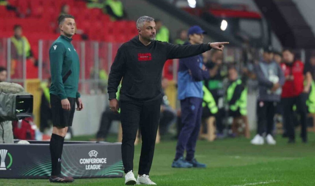 Thomas Reis: “Samsunspor’da 16 Ay Kalmak, Türkiye’deki Hoca Değişimleri Arasında Bir Başarı” Samsunspor Teknik Direktörü Thomas Reis, Türkiye'deki hızlı hoca değişimlerine dikkat