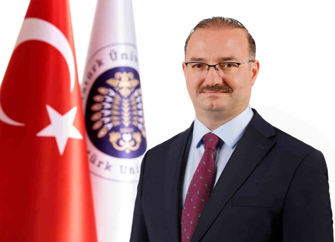 Atatürk Üniversitesi Rektörü Prof. Dr. Ahmet Hacımüftüoğlu, 262. Üniversitelerarası Kurul