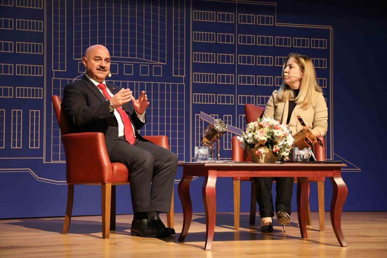 Düzce Üniversitesi’nde Rektör Nedim Sözbir, Öğrencilerle Hoş Geldiniz Buluşması Gerçekleştirdi