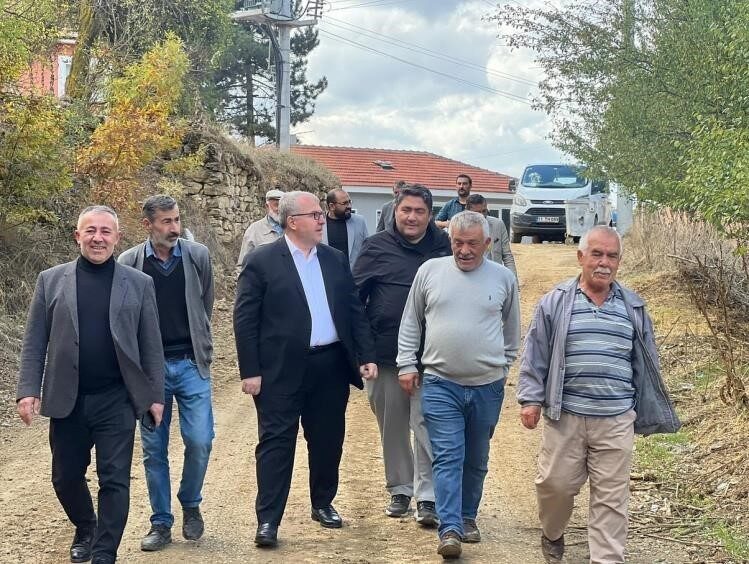 AK Parti Bilecik Milletvekili Halil Eldemir ve İl Başkanı Serkan