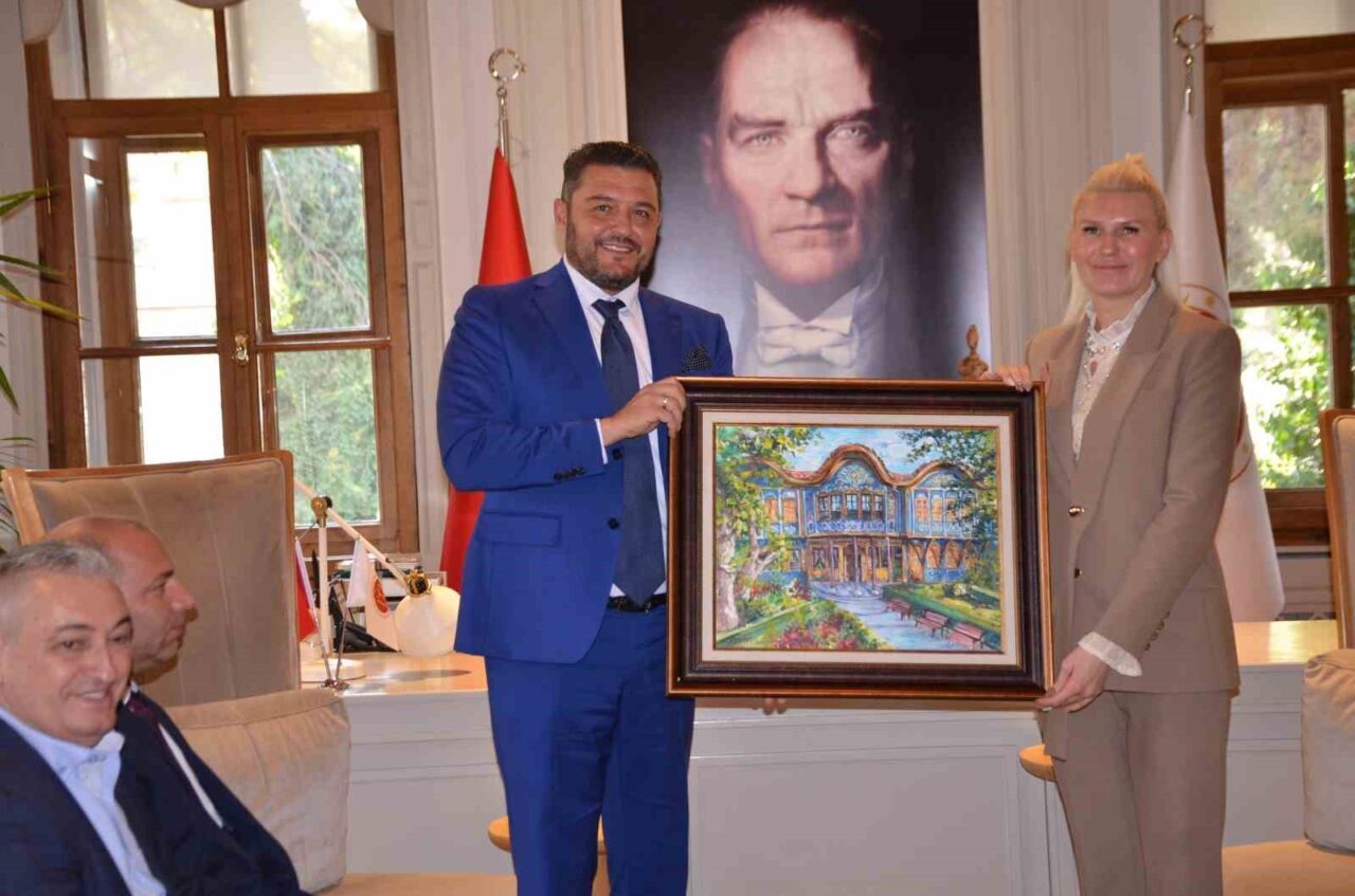 Bulgaristan'ın Rodopi Belediye Başkanı Pavel Mihaylov, Bilecik'i ziyaret ederek, kardeş