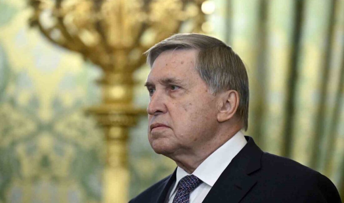 Putin ve Trump Arasındaki Görüşmede Macaristan Zirvesi İçin Hazırlıklar Başlıyor Rusya Devlet Başkanı Yardımcısı Yuri Uşakov, Donald Trump ve Vladimir