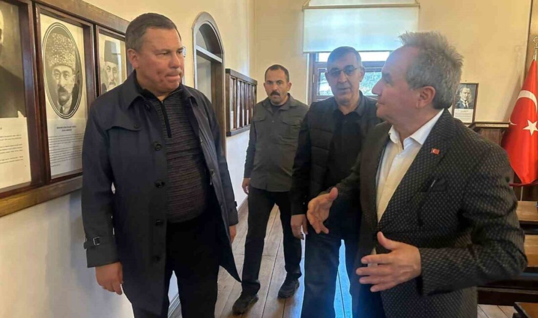 Rus Ticaret Mümessili Aydar Gashigullin, Erzurum’un Tarihi ve Kültürel Zenginliklerinden Etkilendi Rusya Federasyonu Türkiye Ticaret Mümessili Aydar Gashigullin, Erzurum'u tarihi İpekyolu'nun