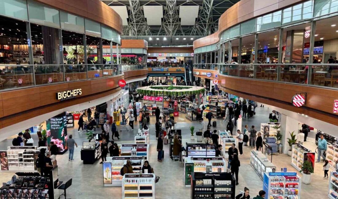 Sabiha Gökçen Havalimanı’ndaki Duty Free Alanı Yenilendi: Konforlu Alışveriş Deneyimi Başlıyor İstanbul Sabiha Gökçen Havalimanı'ndaki duty free alanı, 'walk through' konseptiyle
