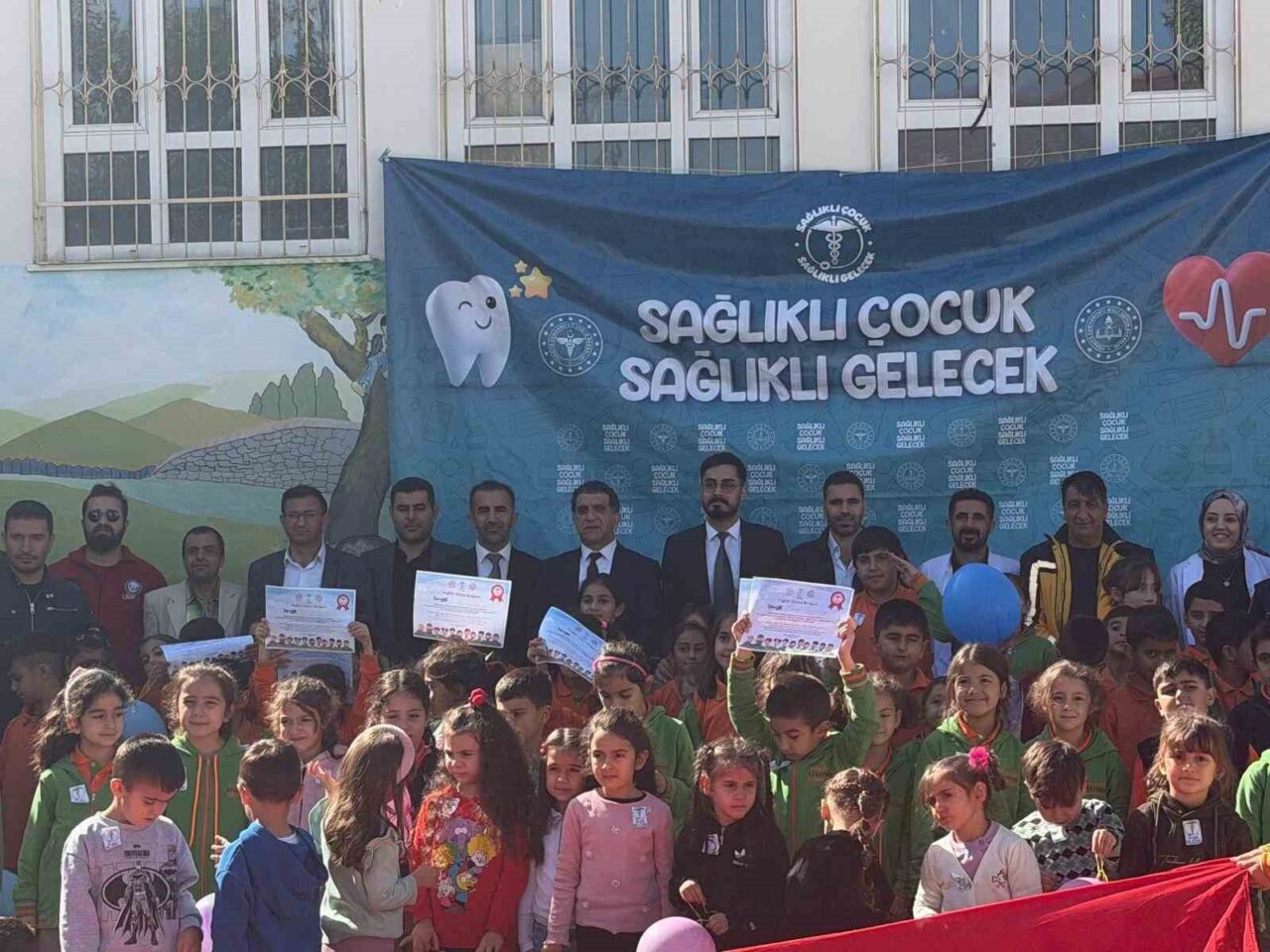 Elazığ'ın Sivrice ilçesinde "Sağlıklı Çocuk, Sağlıklı Gelecek" etkinliği gerçekleştirildi. Sivrice