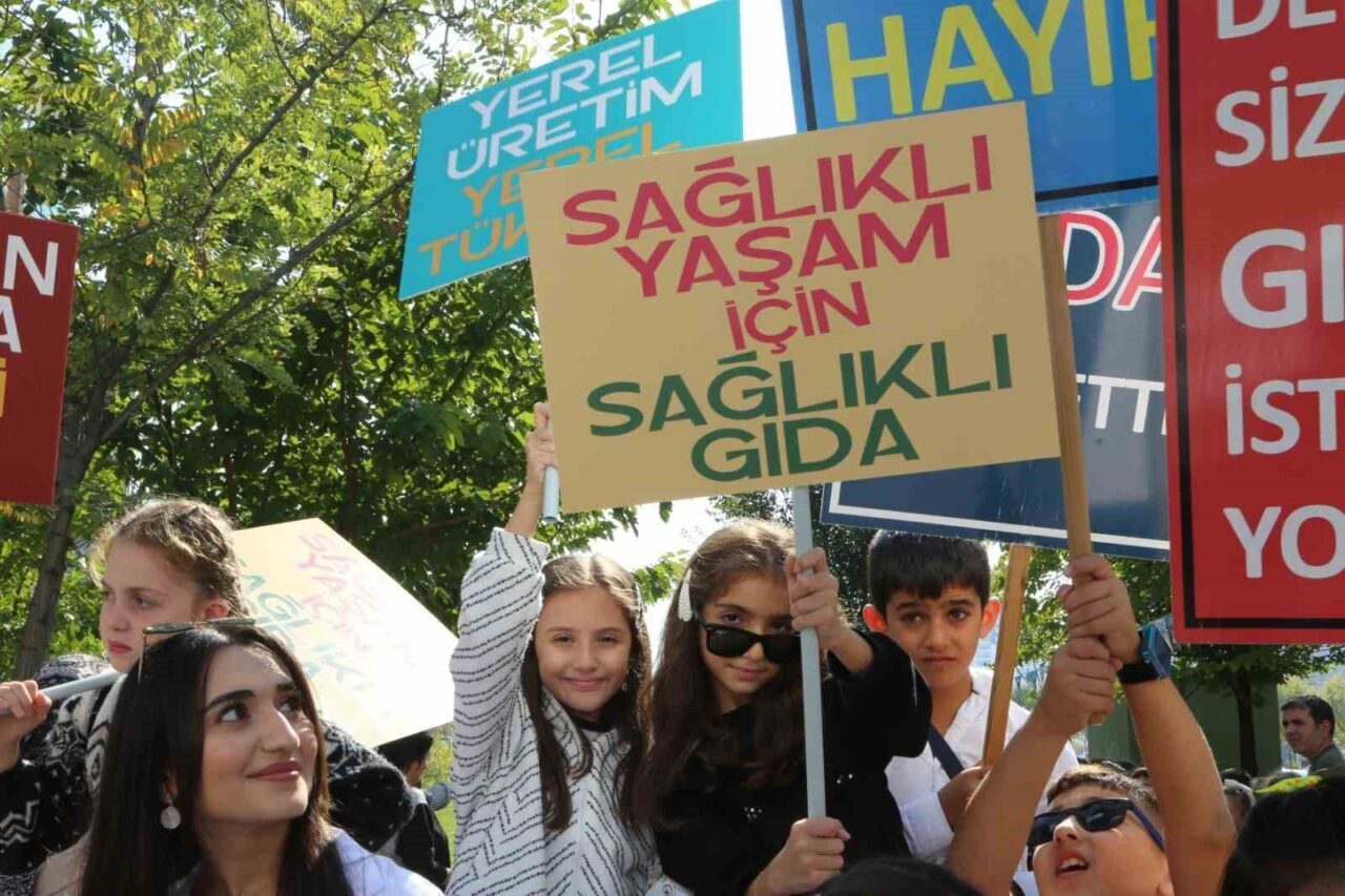 Nilüfer’de Dünya Gıda Günü’ne Özel “Sağlıklı Gıda Şenliği” Düzenlendi