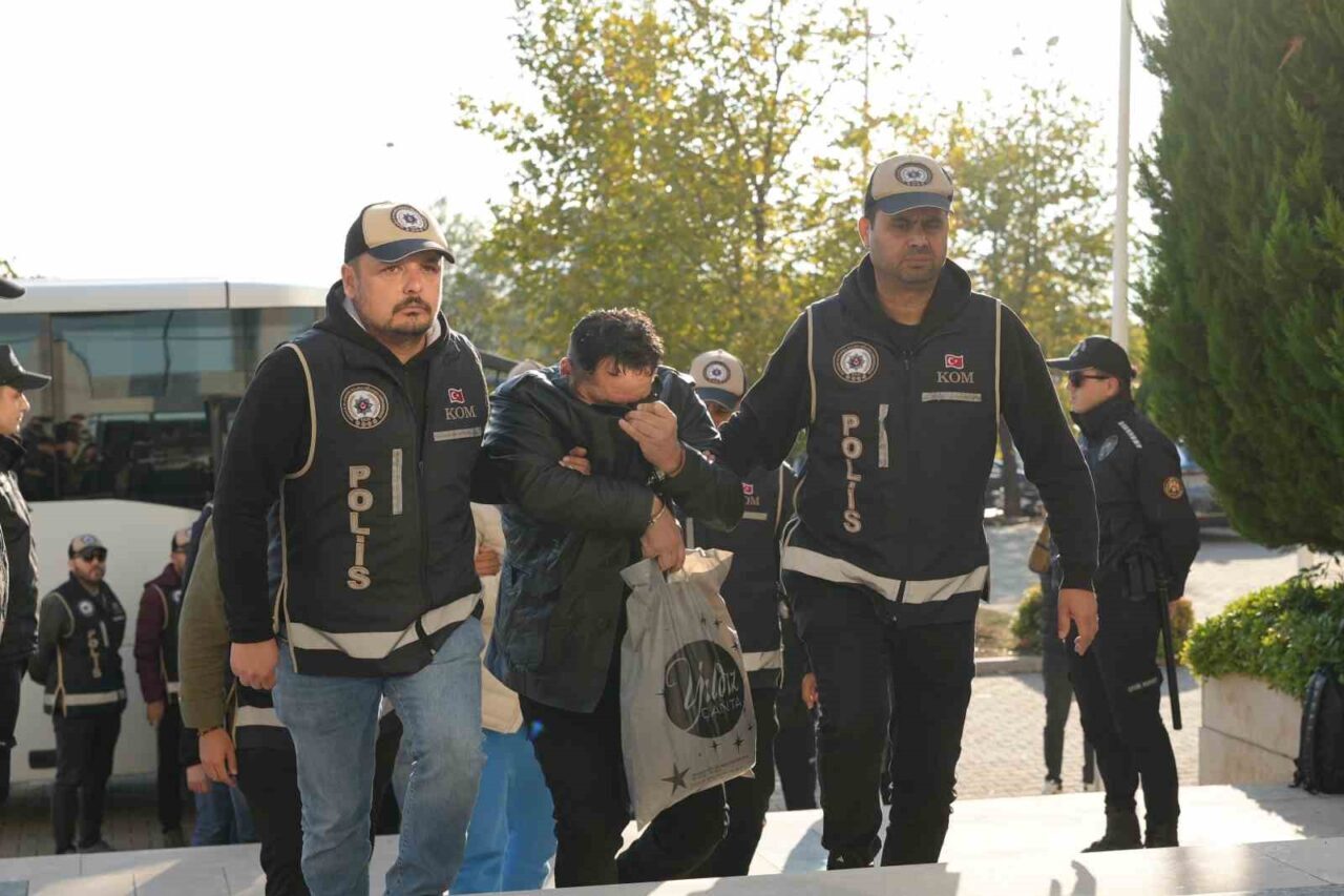 Denizli'de alkollü araç kullanan sürücülere ehliyetlerini geri aldıran bir şebekeye