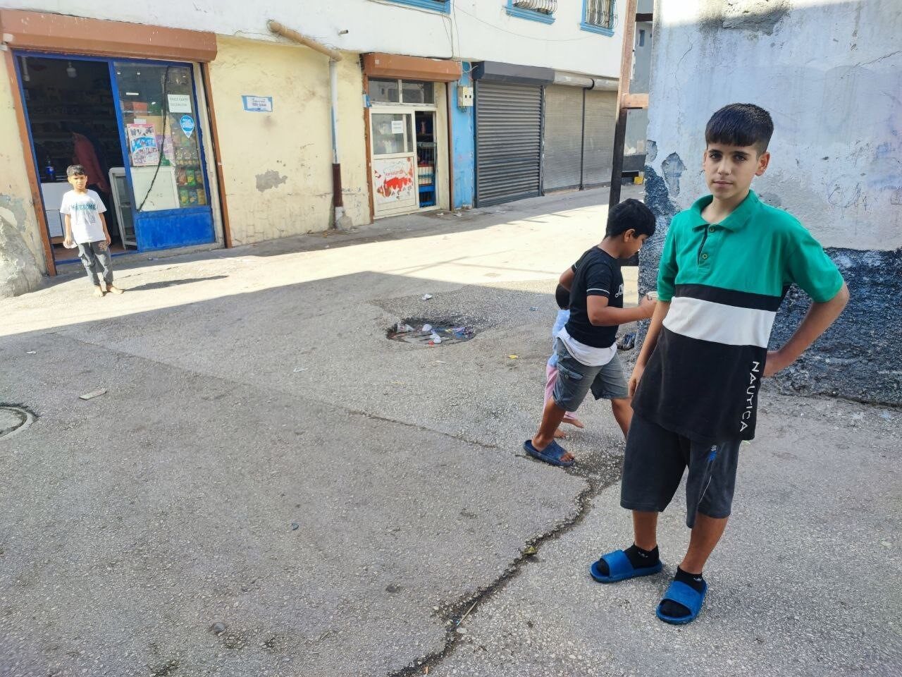 Adana'nın Yüreğir ilçesinde İbrahim Ç., kendini polis olarak tanıtıp 14