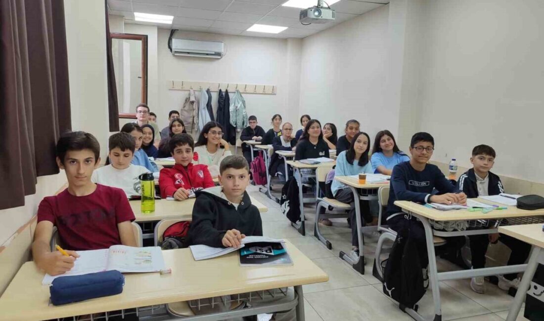 Yavuz Bülent Bakiler, Gaziosmanpaşa Belediyesi Bilgi Evleri'nde özel etkinliklerle anıldı.