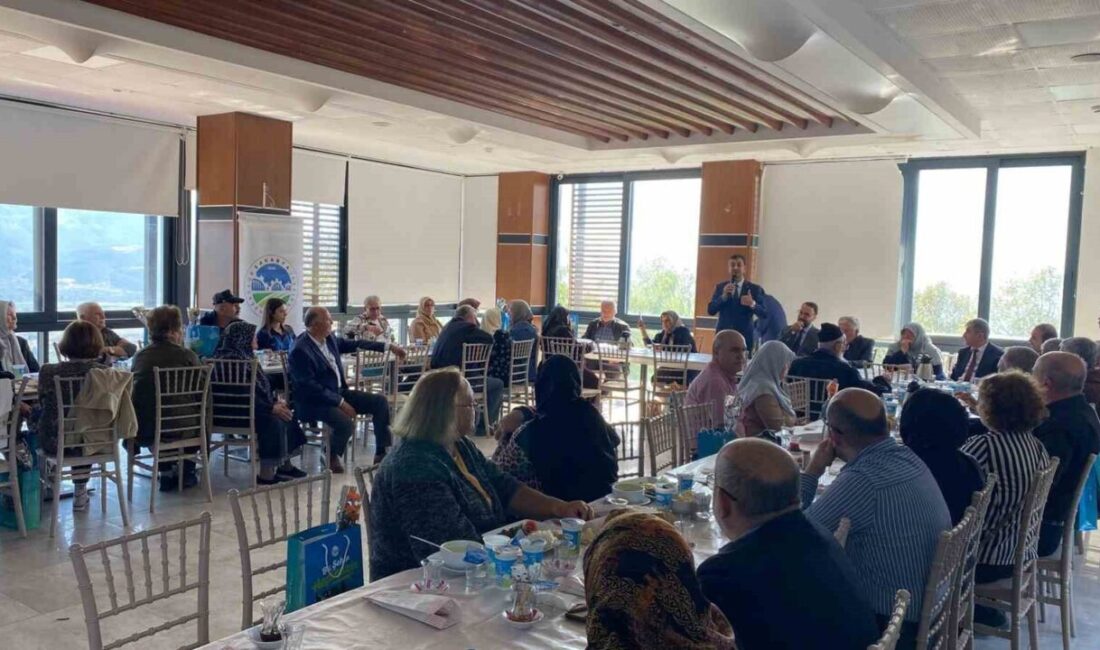 Sakarya Büyükşehir Belediyesi, Dünya Yaşlılar Günü’nde Pamukova’da Anlamlı Bir Etkinlik Düzenledi Sakarya Büyükşehir Belediyesi YADEM, 1 Ekim Dünya Yaşlılar Günü dolayısıyla