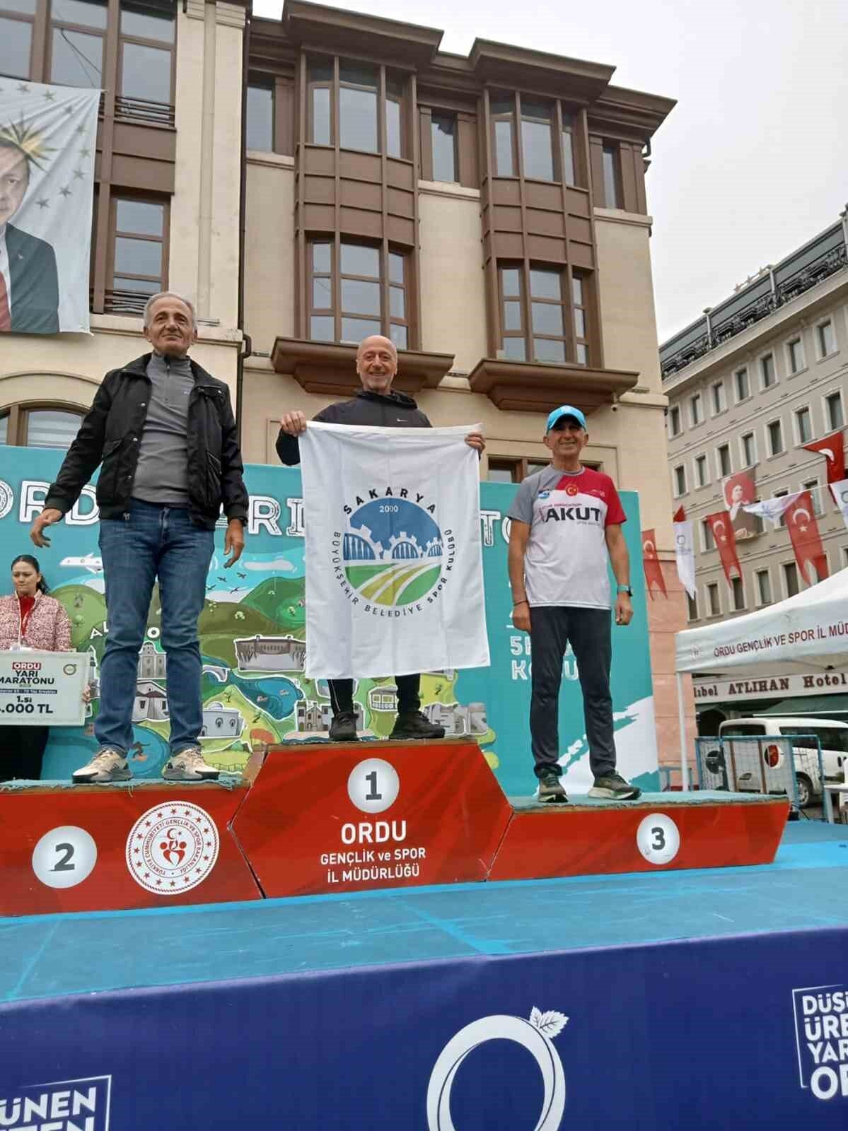 Sakarya Büyükşehir Belediyesi Spor Kulübü, son başarılarıyla dikkat çekiyor. Ali