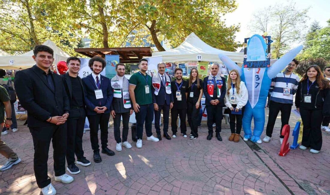 Sakarya Büyükşehir Belediye Başkanı Yusuf Alemdar, Sakarya Üniversitesi'nde düzenlenen tanıtım