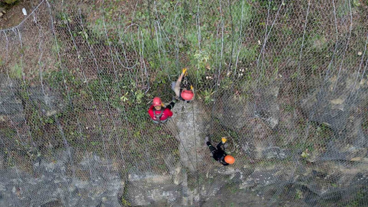 Sakarya Büyükşehir Belediyesi, Kocaali’deki Uluçukur bölgesinde tehlike arz eden geçişleri