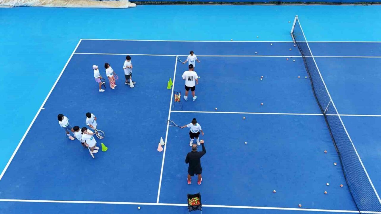 Samsun Büyükşehir Belediyesi, çocukların kış aylarını sağlıklı ve aktif geçirmesi