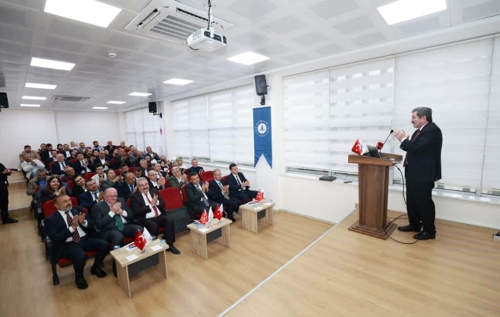 Samsun Valisi Orhan Tavlı: “Samsunlu Hemşehrilerimizle Türkiye Yüzyılı’nı Şehrimize Dönüştürüyoruz” Samsun Valisi Orhan Tavlı, Teknoloji Transfer Destek Ofisi'nin açılışında iş