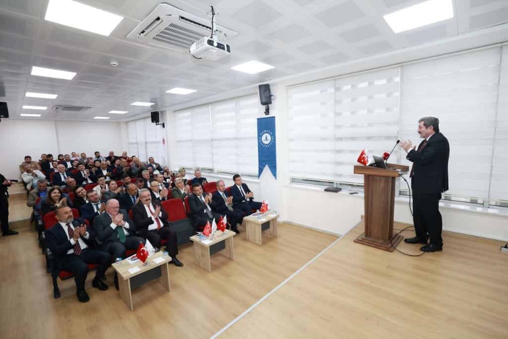 Samsun Valisi Orhan Tavlı, Teknoloji Transfer Destek Ofisi'nin açılışında iş