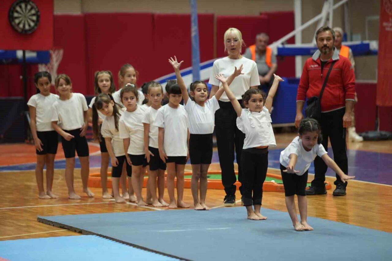 Samsun’da Amatör Spor Haftası, Canik Atatürk Spor Salonu’nda düzenlenen etkinliklerle