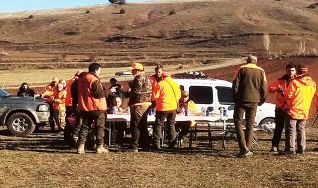 Samsun’daki Av Kursları ve Av Turizminden Elde Edilen Gelirler 1 Milyon 137 Bin TL’ye Ulaştı Samsun'da bu yıl düzenlenen 33 av kursu ile 694 katılımcı