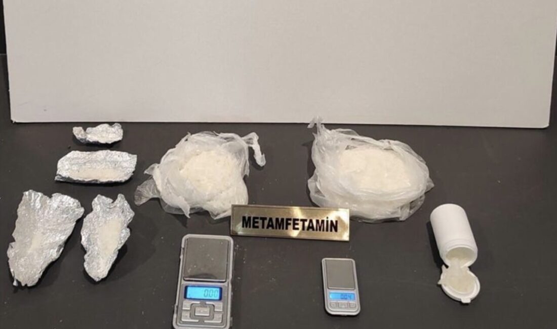 Samsun'un İlkadım, Atakum ve Havza ilçelerinde düzenlenen uyuşturucu operasyonunda 10