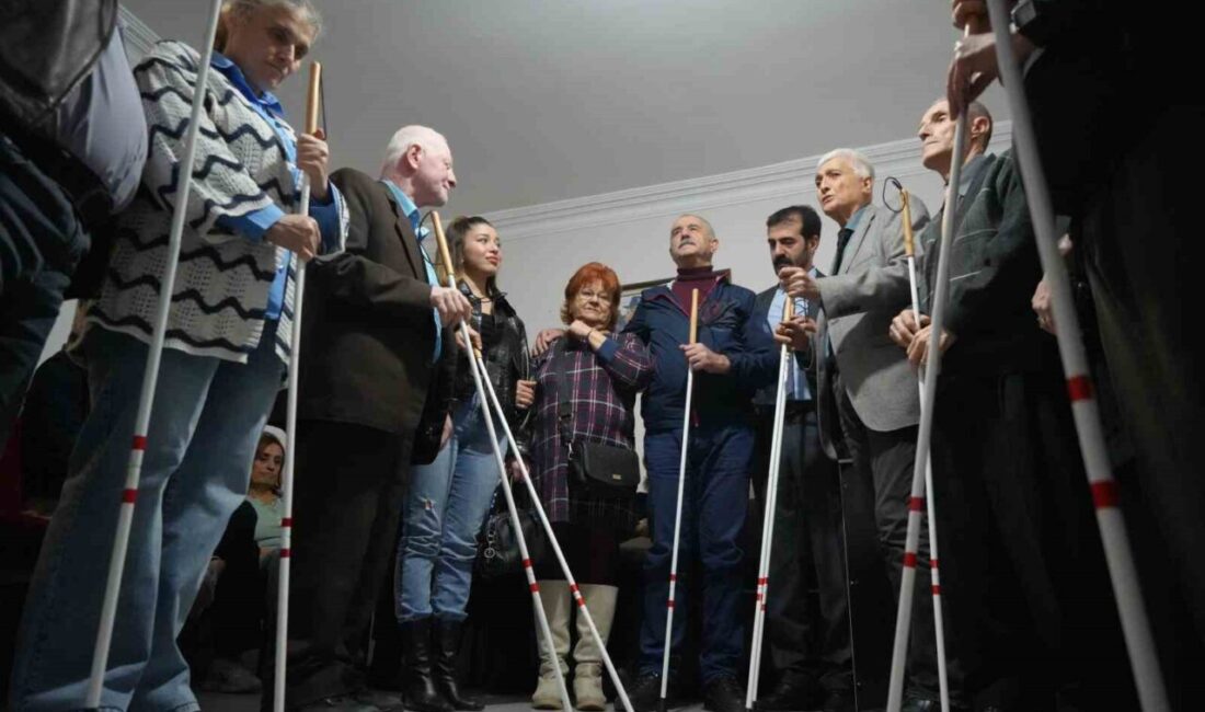 Samsun’da Görme Engellilere Beyaz Baston Desteği Sağlandı Samsun'da Zerrin Uluhan, Altı Nokta Körler Derneği'ne 15 beyaz baston