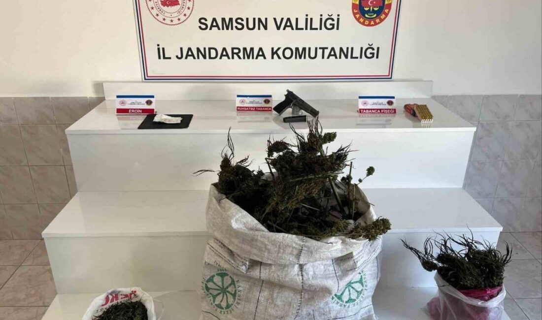 Bafra’da Jandarma Operasyonu: Uyuşturucu ve Ruhsatsız Silah Ele Geçirildi Samsun’un Bafra ilçesinde jandarma, H.T. (45) isimli şahsın evinde düzenlediği