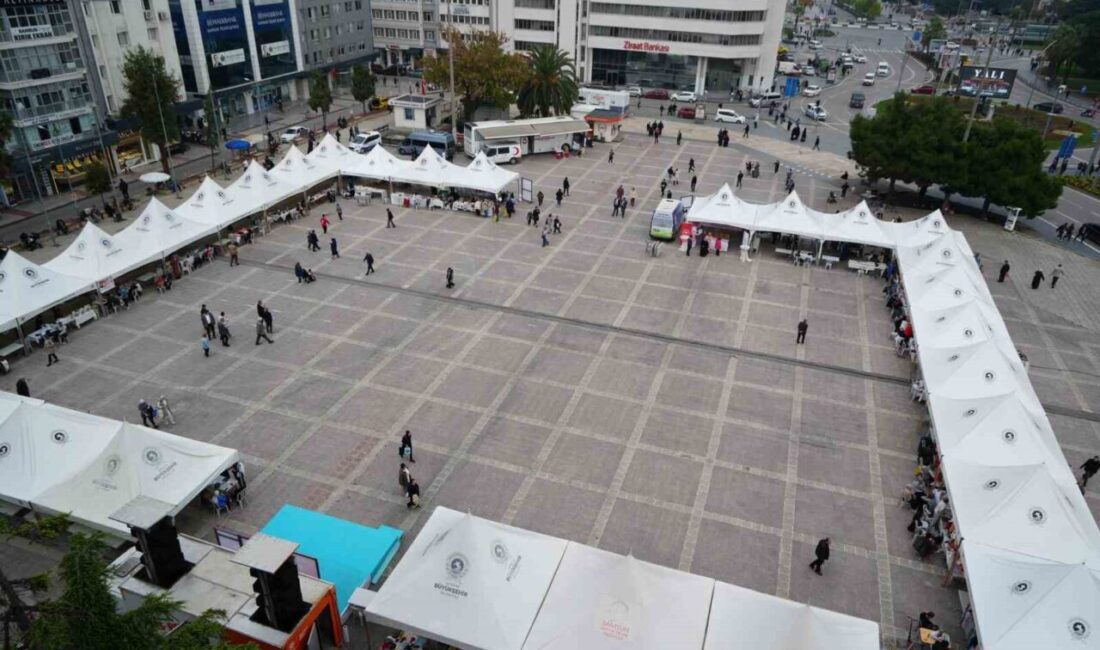 Samsun’daki Cumhuriyet Meydanı’nda Kadın Üreticilere Yönelik El Emeği Ürünleri Satışı Gerçekleşti Samsun Büyükşehir Belediyesi, Cumhuriyet Meydanı'nda kadın üreticilere el emeği ürünlerini