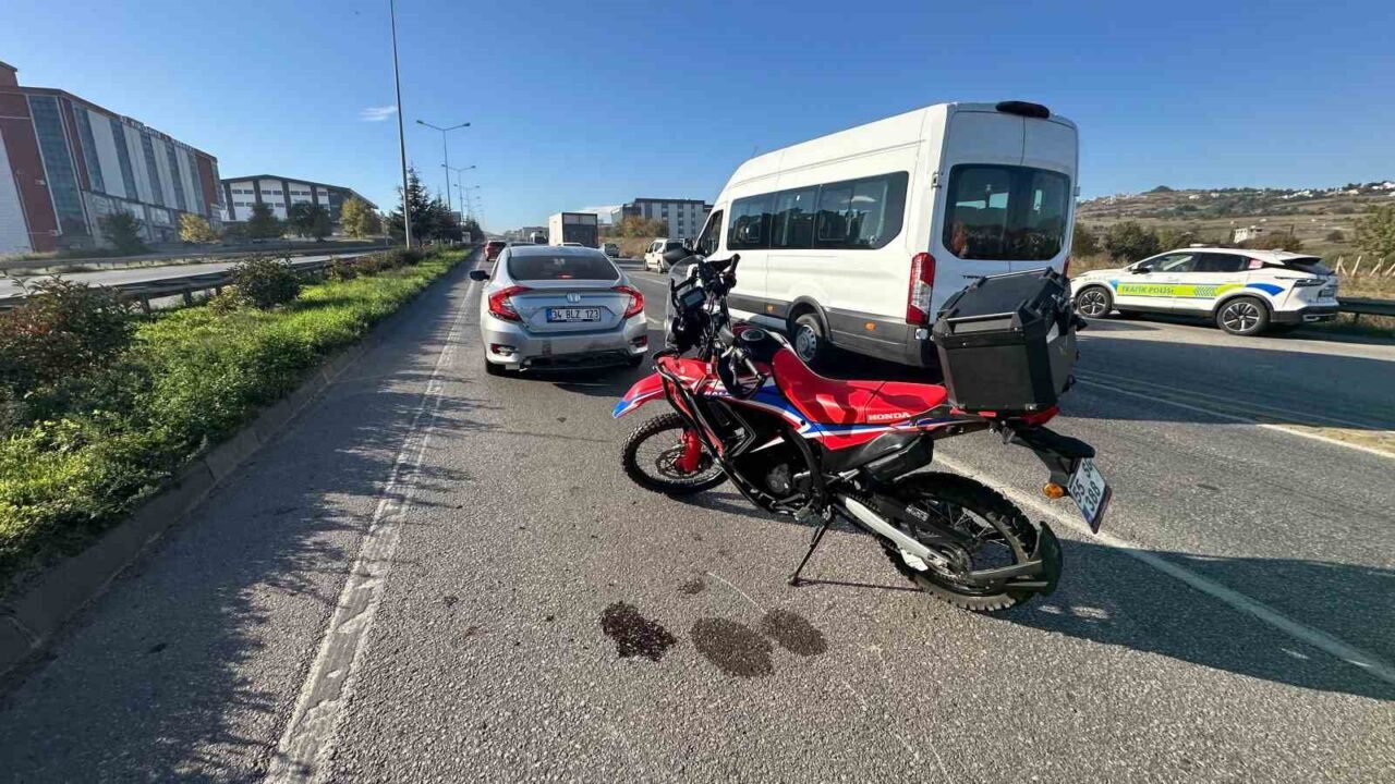 Samsun’un İlkadım ilçesinde meydana gelen kazada, otomobil ile motosiklet çarpıştı.