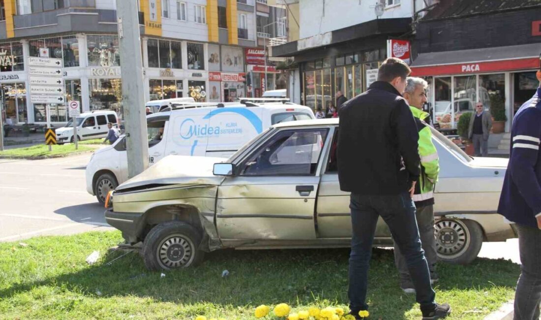 Samsun’un Çarşamba ilçesinde otomobil ve motosikletin çarpışması sonucunda iki kişi