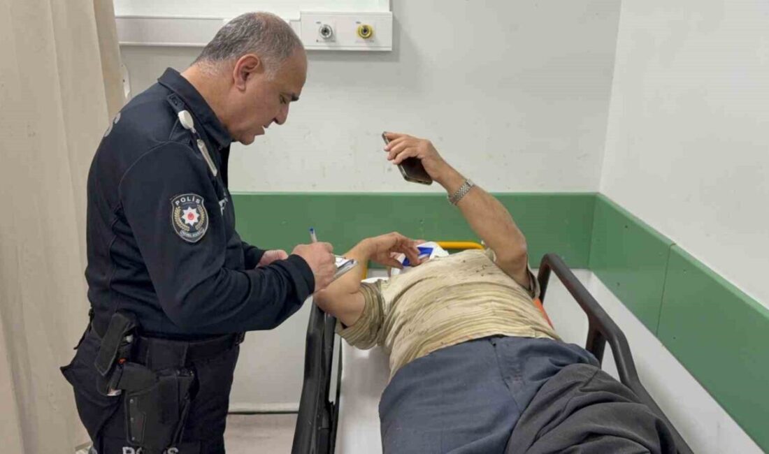 Samsun’da Tarım Aracının Devrilmesi Sonucu Dede ve Torunu Yaralandı Samsun'un İlkadım ilçesinde patpatın devrilmesi sonucu Mustafa T. (74) ve