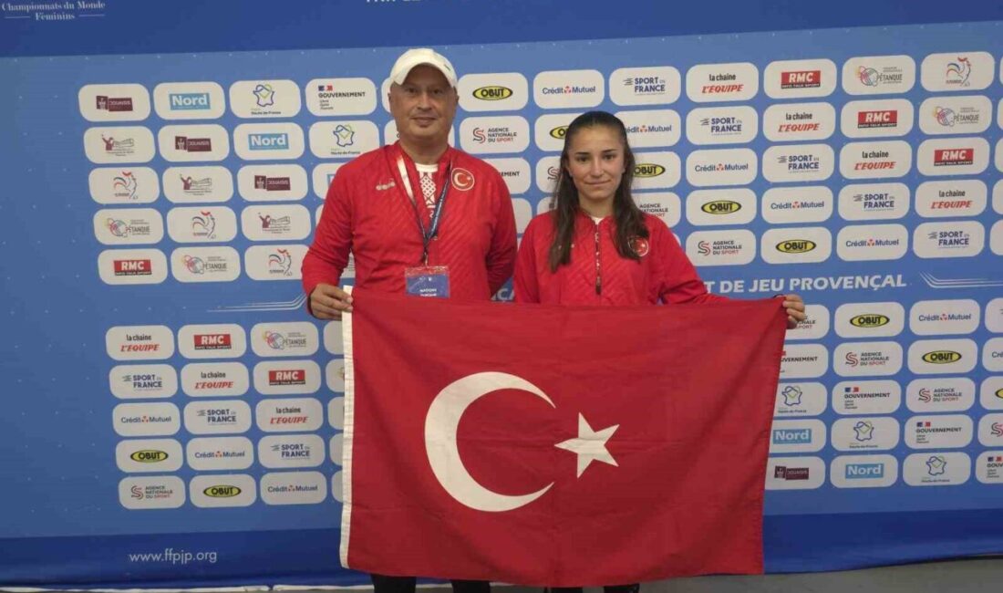 Samsunspor'un 15 yaşındaki bocce sporcusu Yağmur Tosun, İspanya'da gerçekleştirilen Bocce