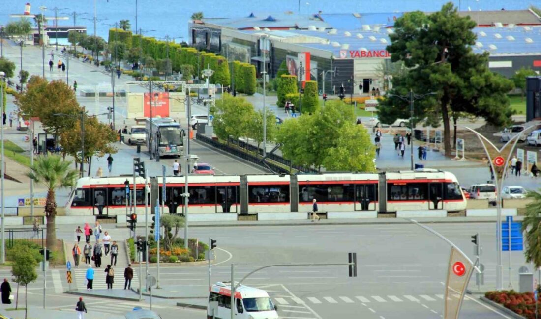 Samsun Büyükşehir Belediyesi'ne bağlı SAMULAŞ A.Ş., 15. yılını kutladı. Sağladığı