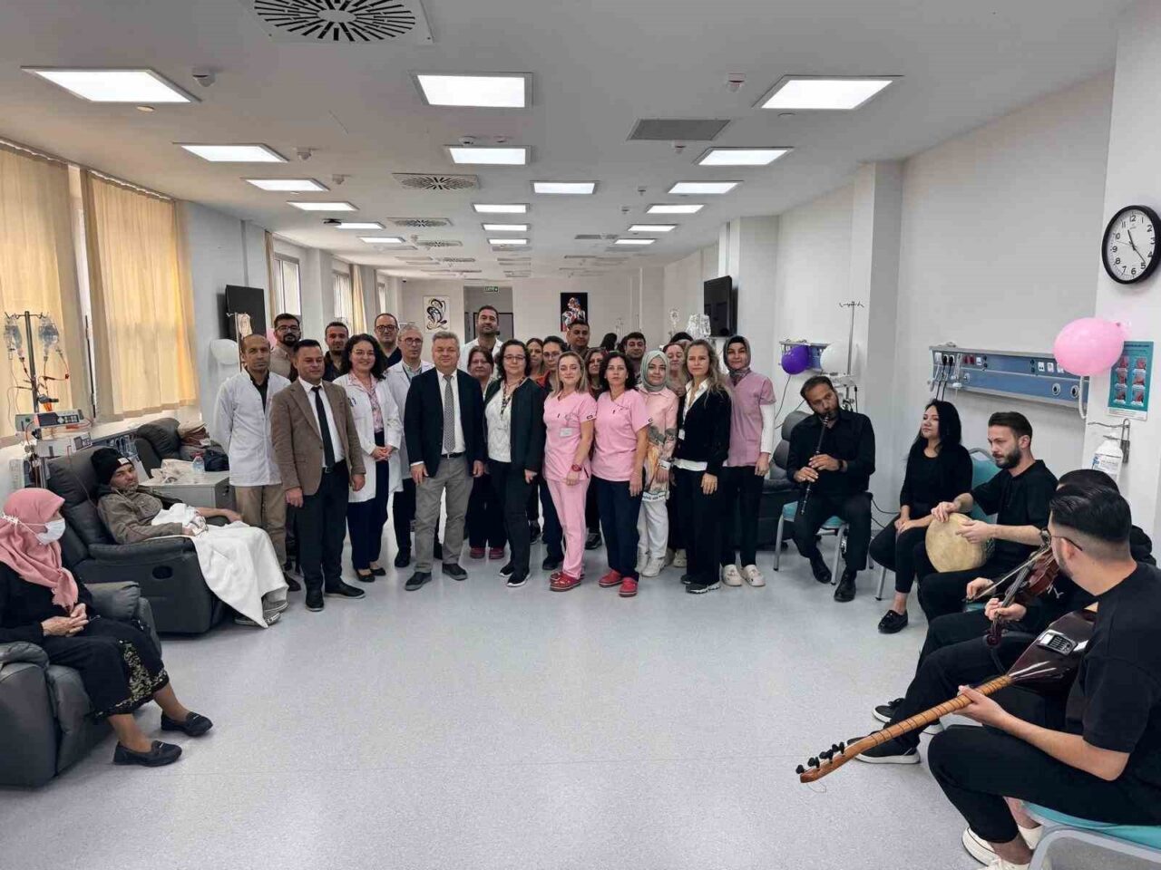 Manisa Celal Bayar Üniversitesi Tıp Fakültesi, "Sanatla Umuda Dokunuş" etkinliğiyle