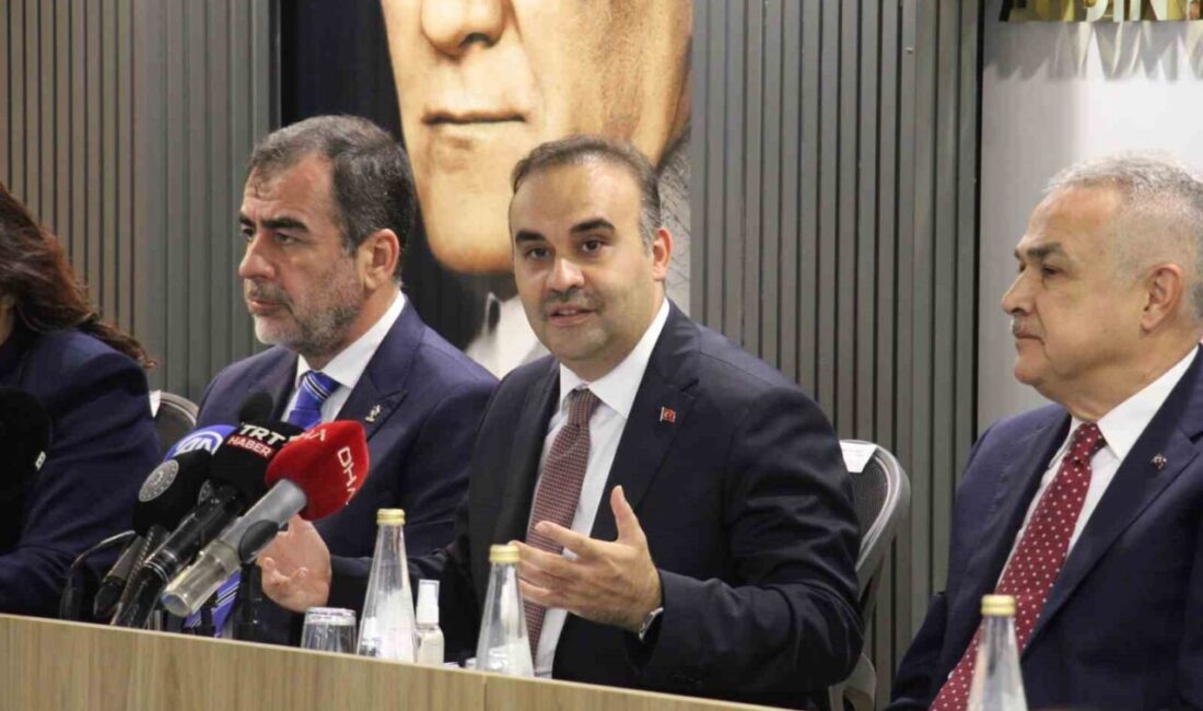 Sanayi ve Teknoloji Bakanı Mehmet Fatih Kacır, Aydın'da sanayi yatırımlarının