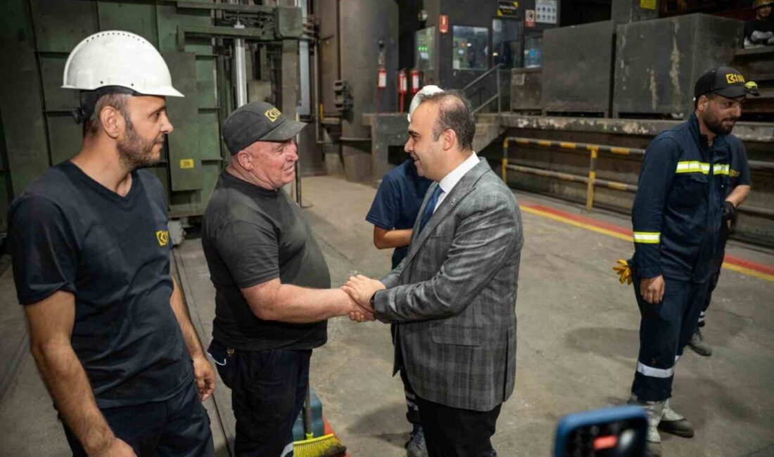 Sanayi ve Teknoloji Bakanı Mehmet Fatih Kacır, Özel Endüstri Bölgesi'nde
