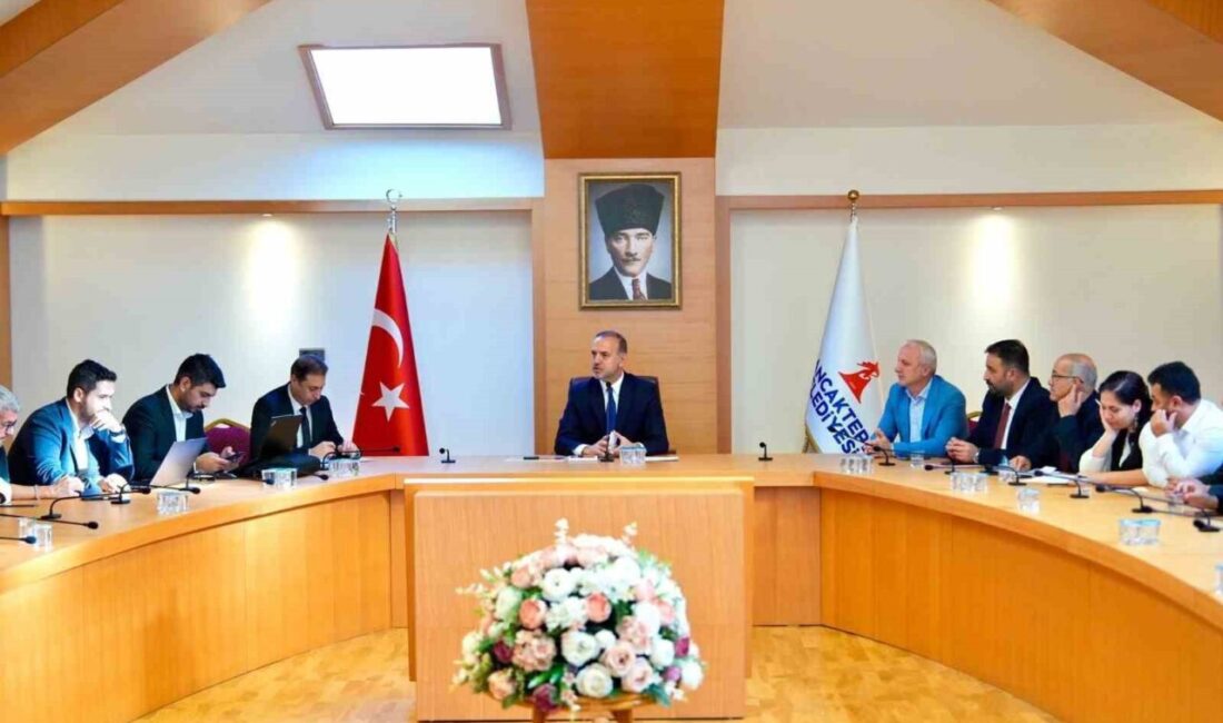 Sancaktepe’de Ulaşım Sorunları İçin Kritik Toplantı Gerçekleşti Sancaktepe Belediye Başkanı Alper Yeğin ve İETT Yolcu Hizmetleri Daire