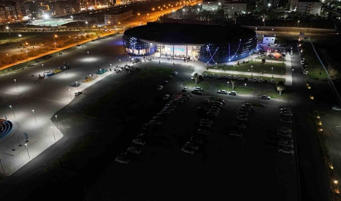 Şanlıurfa Büyükşehir Belediyesi'nin düzenlediği 'Dünya Uzay Haftası' etkinlikleri, çocukların yoğun