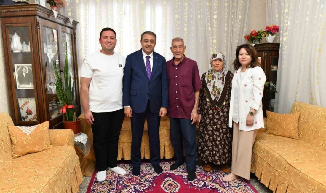 Şanlıurfa Valisi Hasan Şıldak, eşi Fatma Nur Şıldak ile birlikte