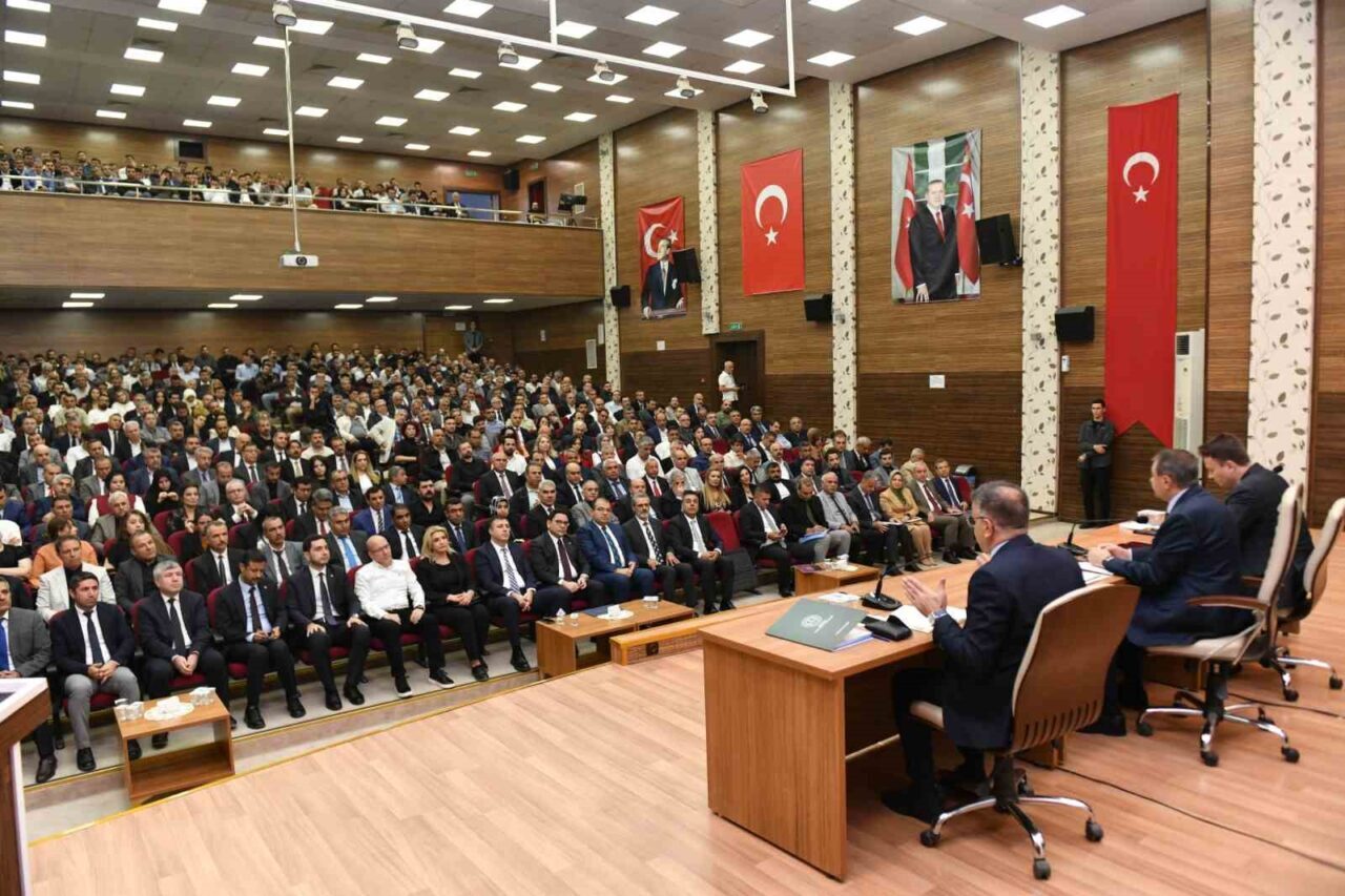Şanlıurfa Valisi Hasan Şıldak, yeni eğitim öğretim dönemini değerlendirmek üzere