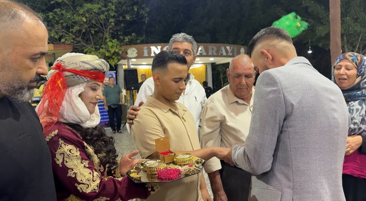 Şanlıurfa'da ilginç bir nişan töreni düzenlendi. Suriye'deki gelin Siya Egit